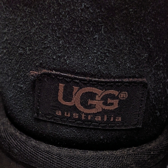 UGG Bailey Button Boots - Picture 4 of 7